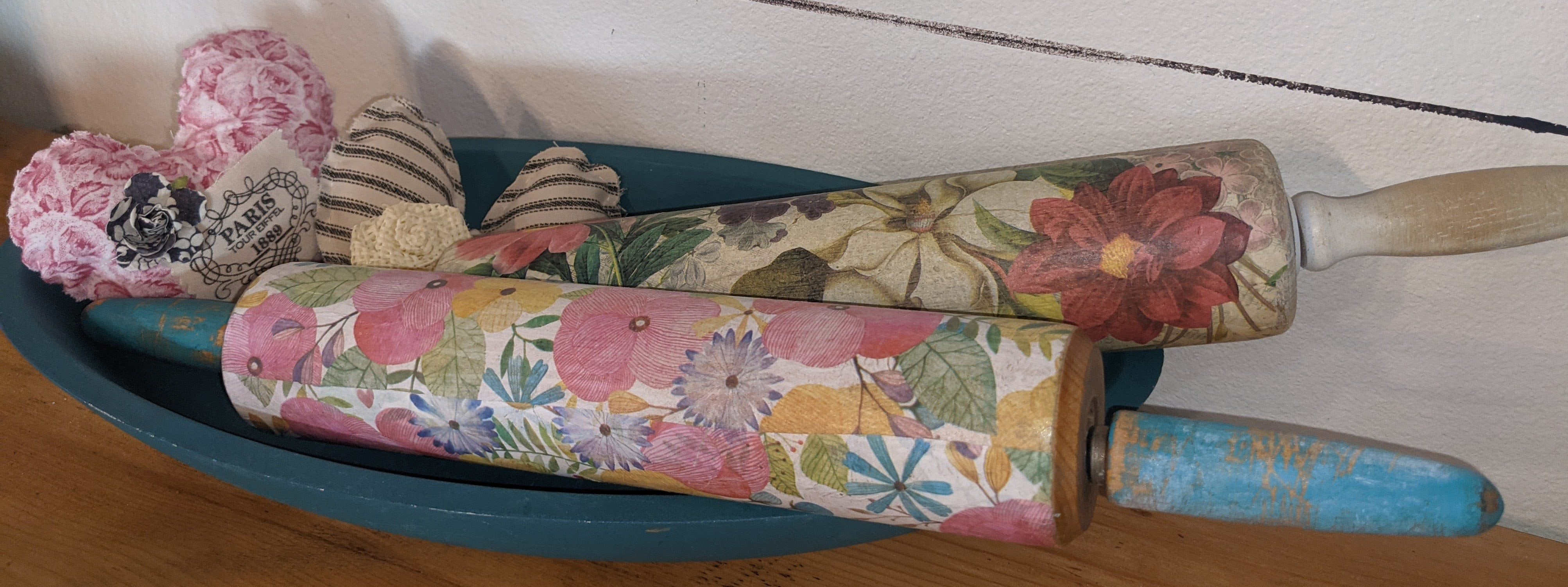 Floral Decorative Rolling Pin-Turquoise Handles - 0